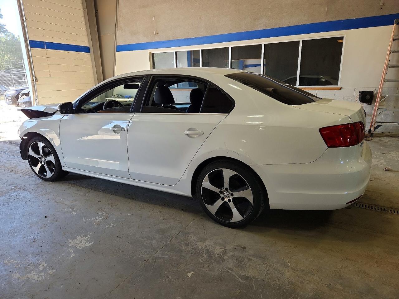 2013 Volkswagen Jetta Se - Фото 2