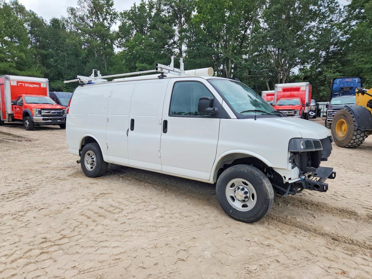 2024 Chevrolet Express G2500 - Image 4