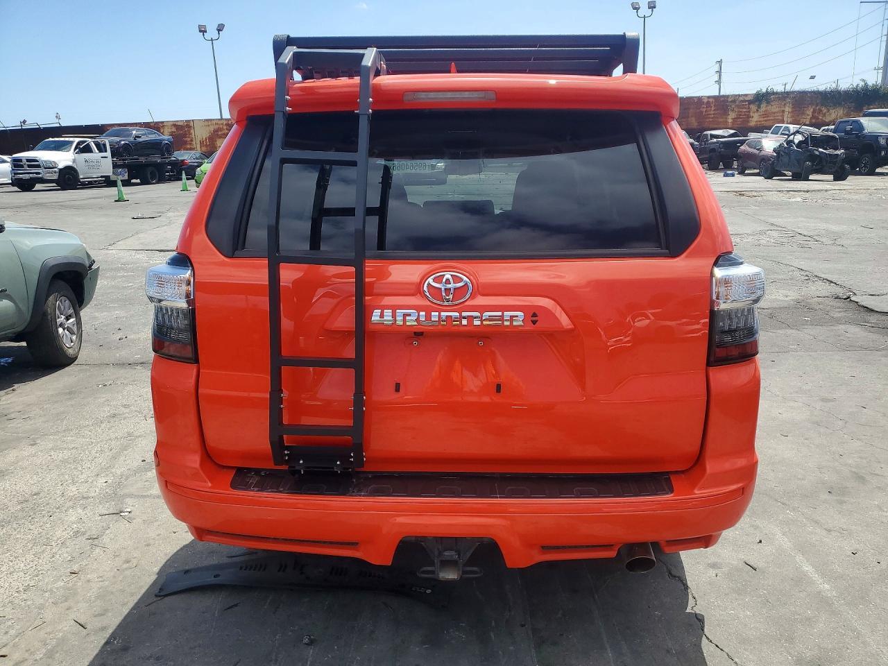 2024 Toyota 4Runner Trd Sport - Image 6