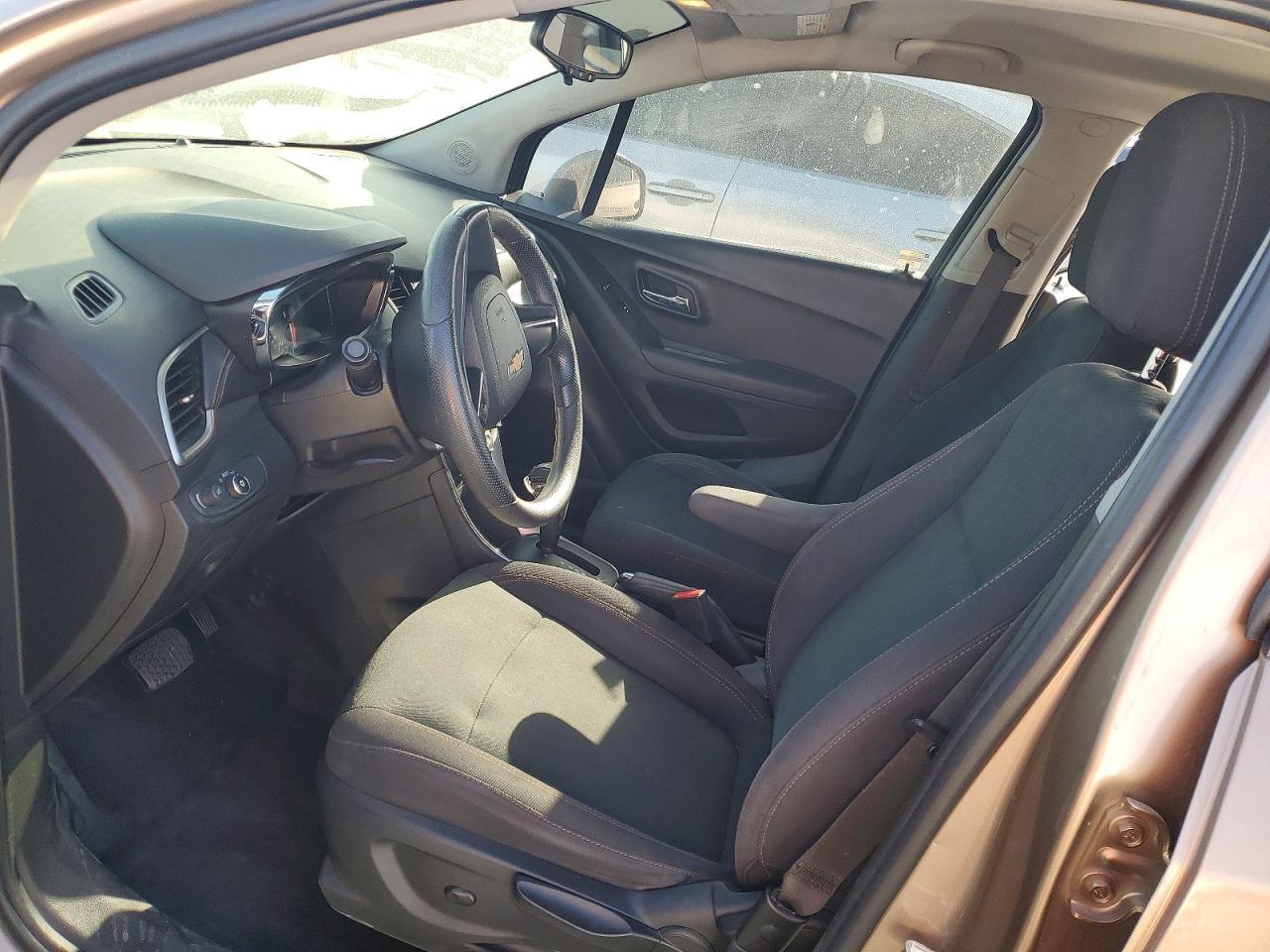2018 Chevrolet Trax Ls - Image 7
