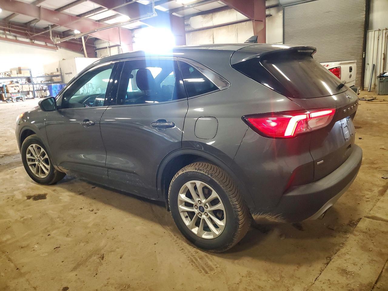 2020 Ford Escape Se - Фото 2
