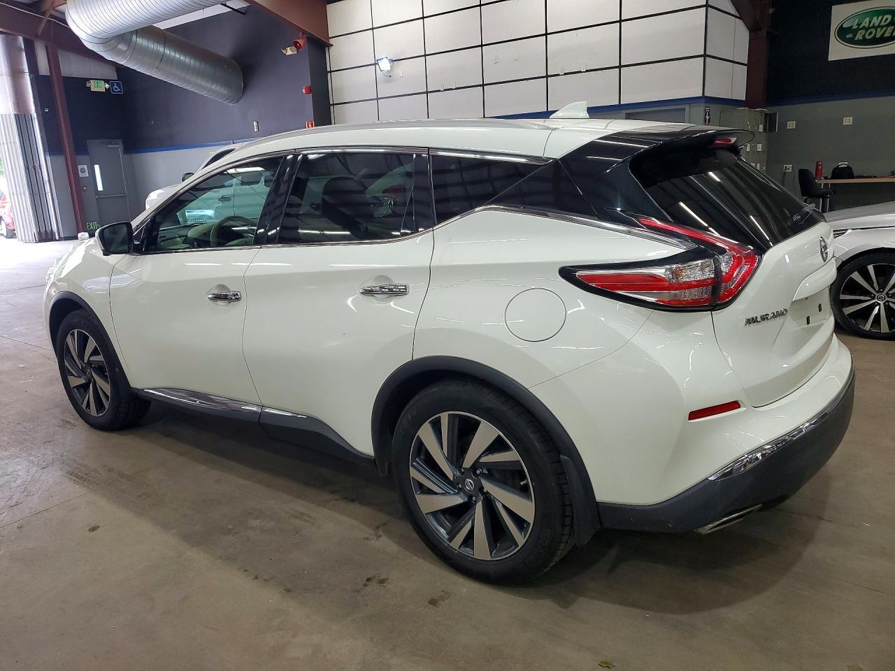 2016 Nissan Murano Platinum - Image 2