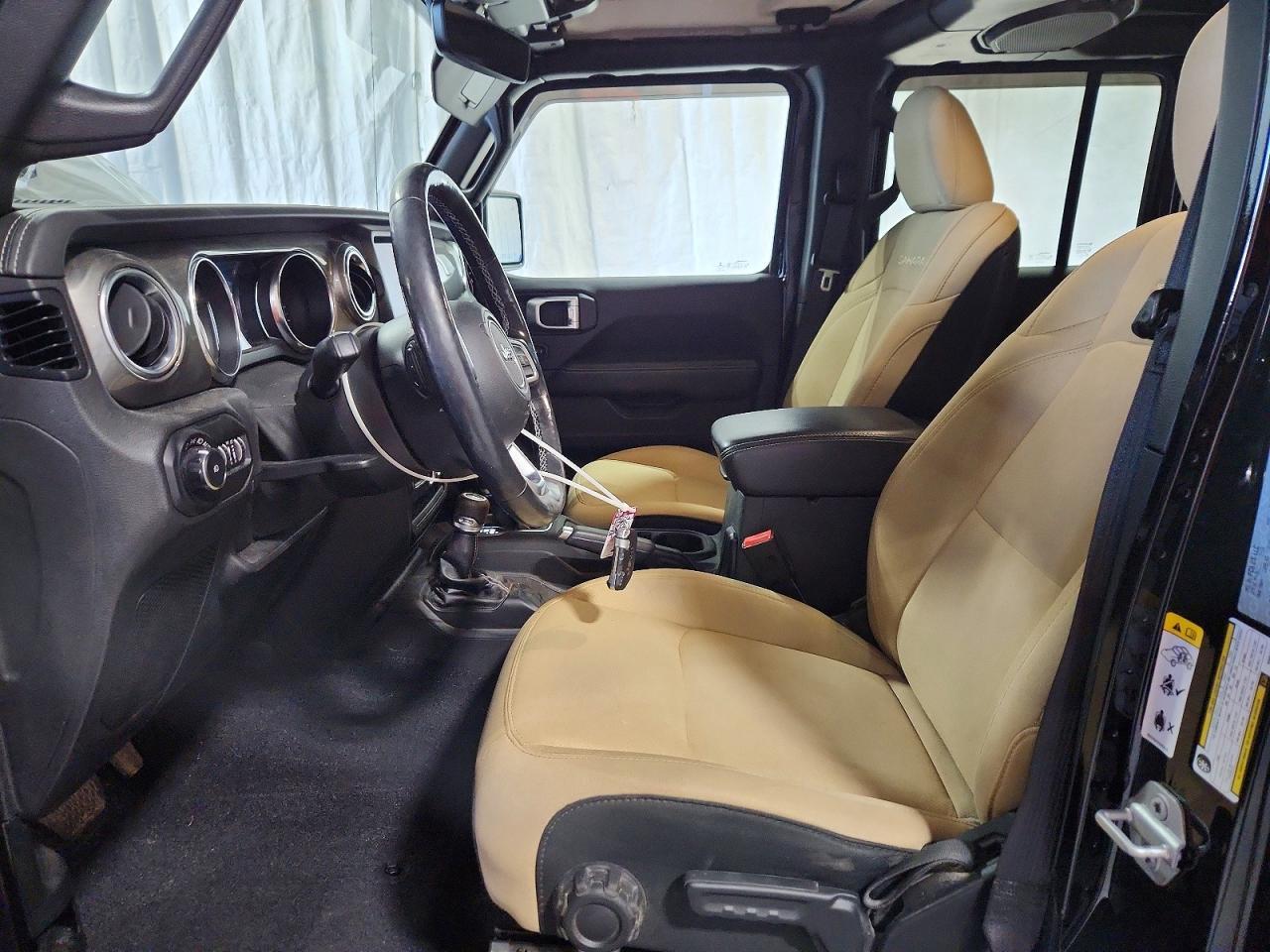 2019 Jeep Wrangler Unlimited Sahara - Image 7