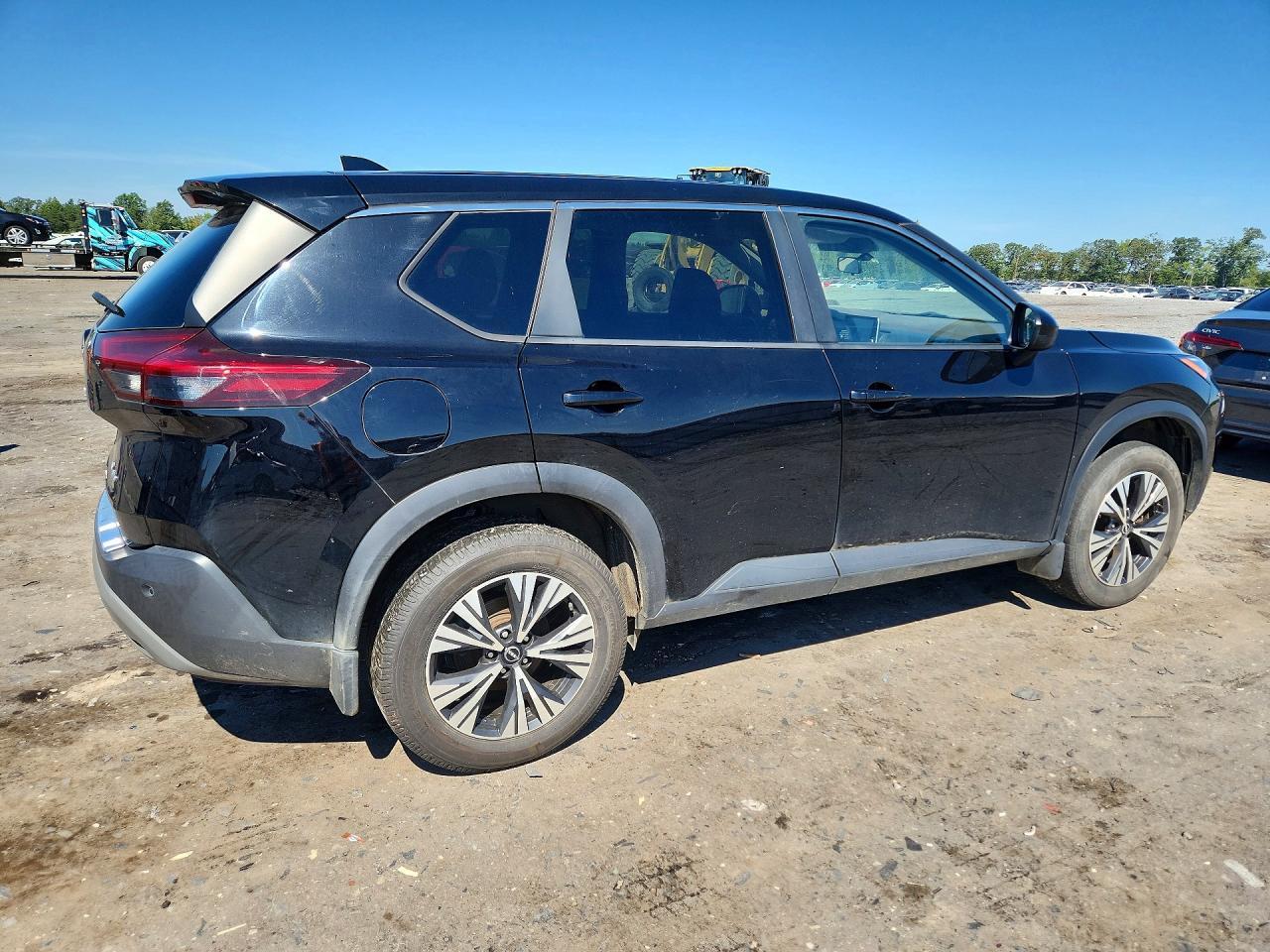 2023 Nissan Rogue Sv - Фото 3