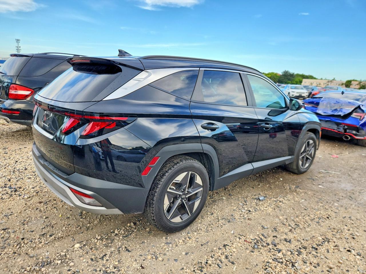 2025 Hyundai Tucson Sel - Image 3