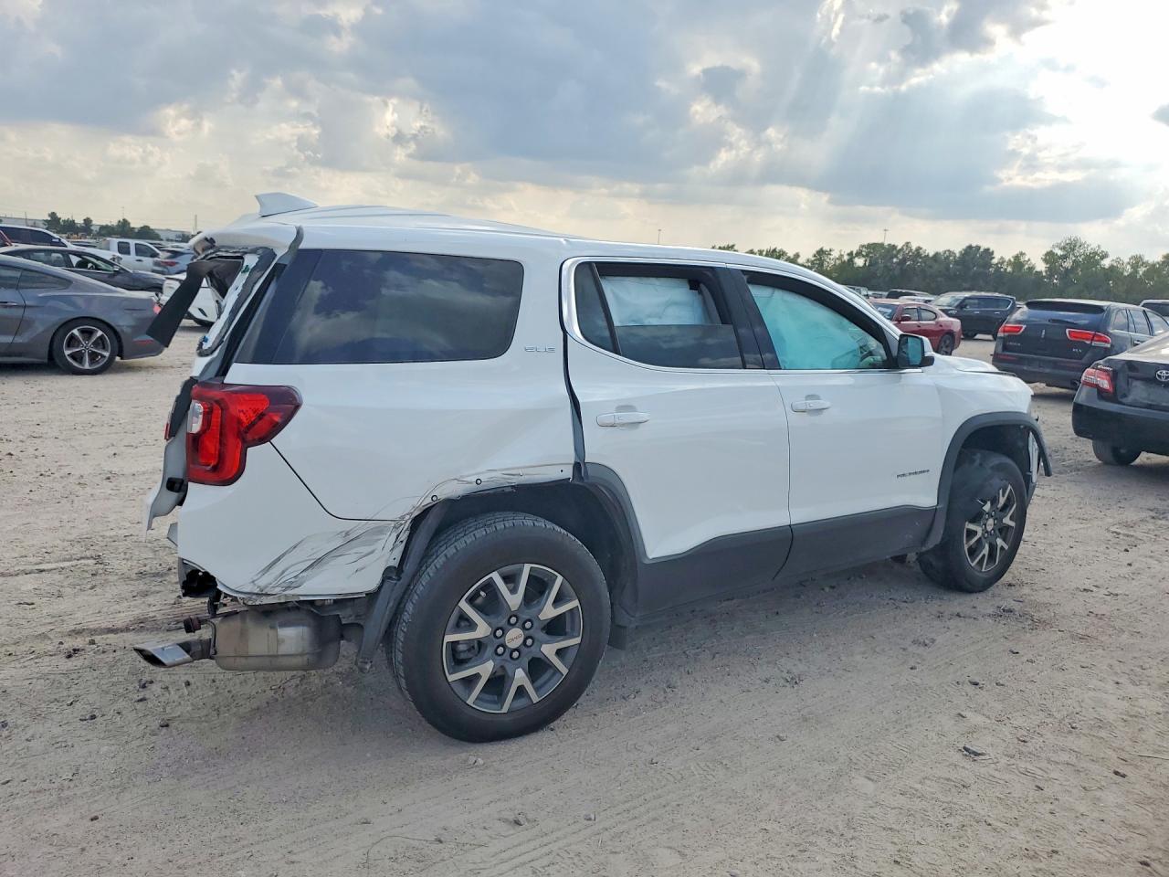 2023 GMC Acadia Sle - Фото 3