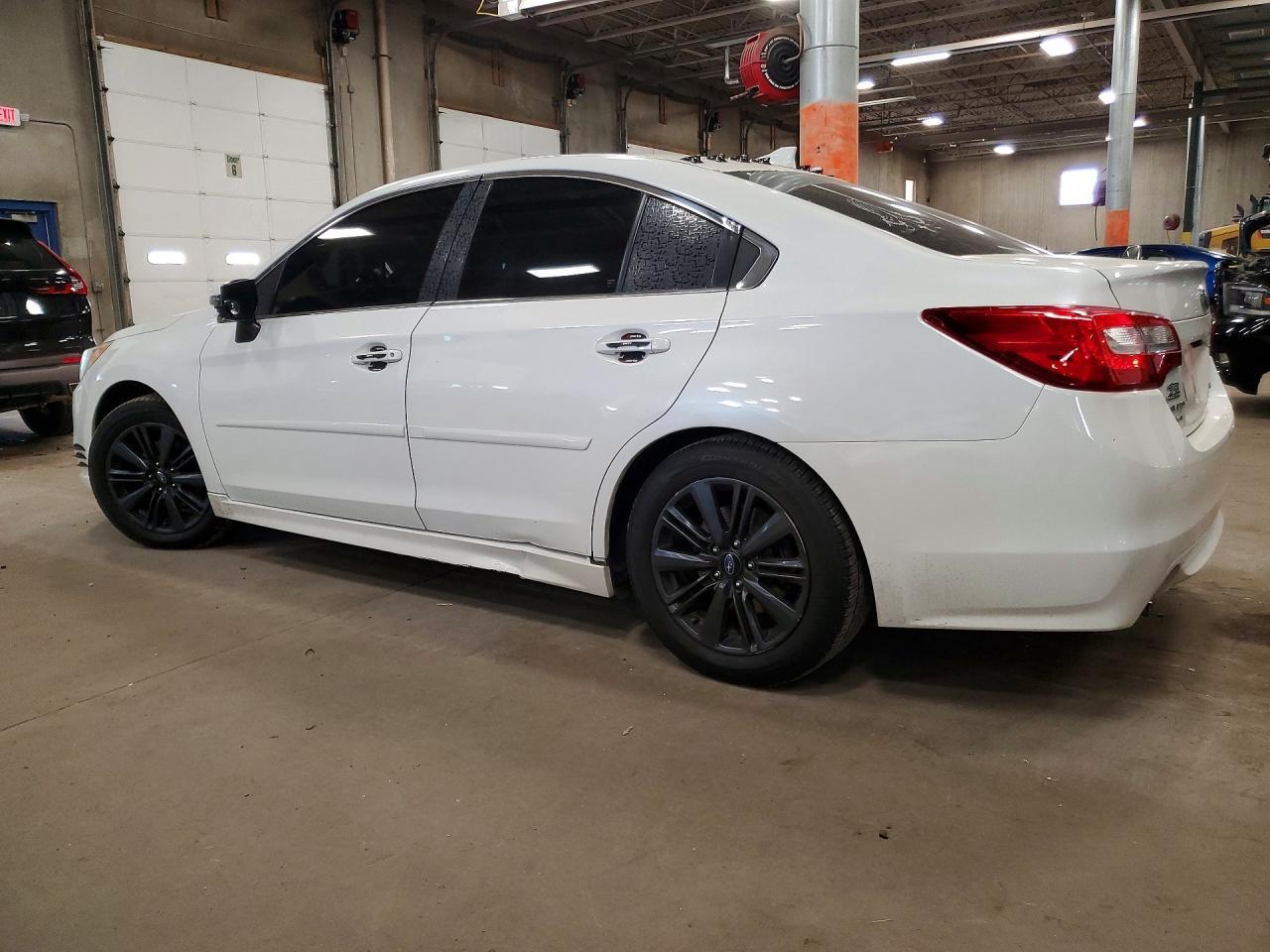 2017 Subaru Legacy 2.5I Premium - Фото 2