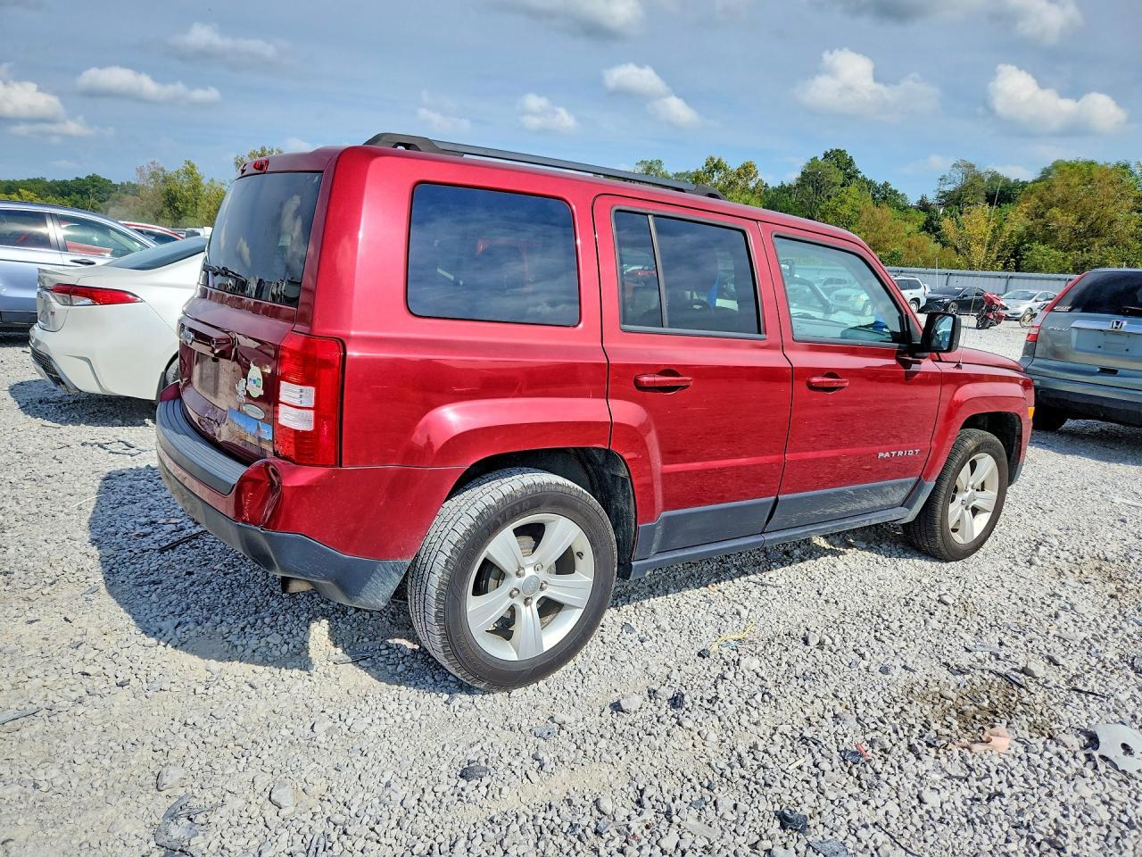 2016 Jeep Patriot Latitude - Фото 3