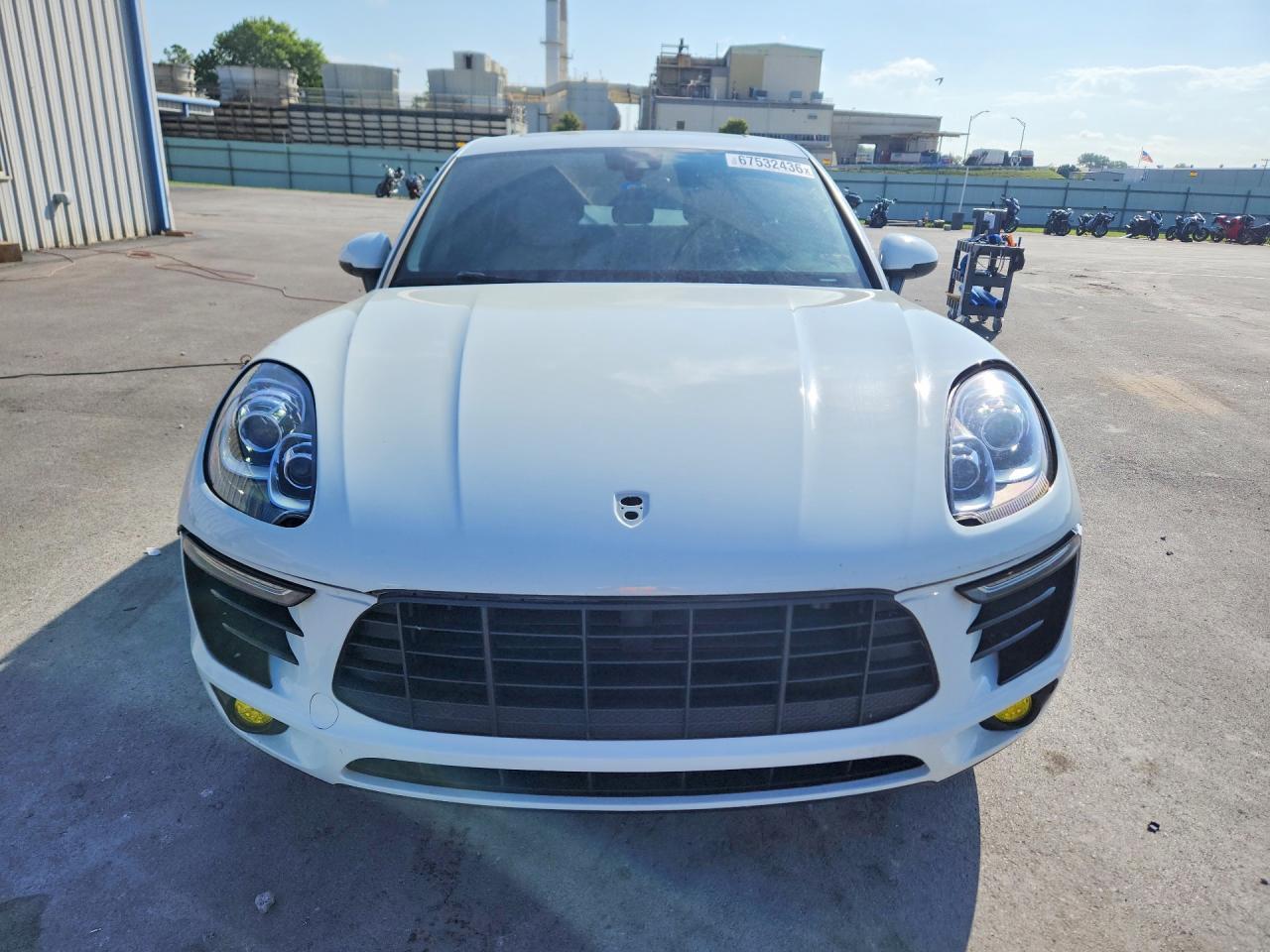 2018 Porsche Macan - Image 5