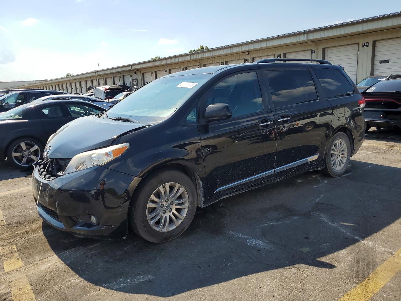 2014 Toyota Sienna Xle 8-Passenger