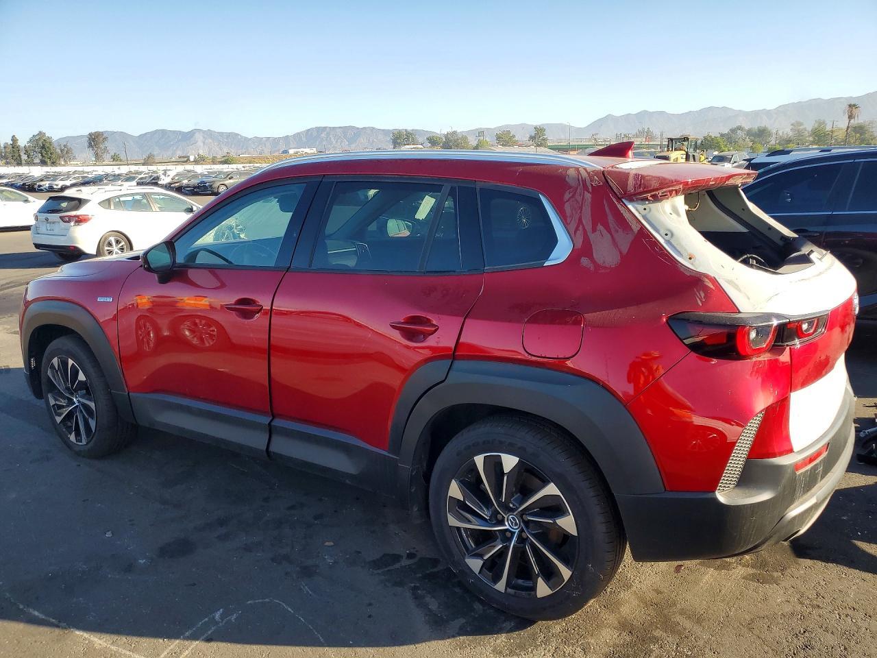 2025 Mazda Cx-50 Premium Plus - Image 2