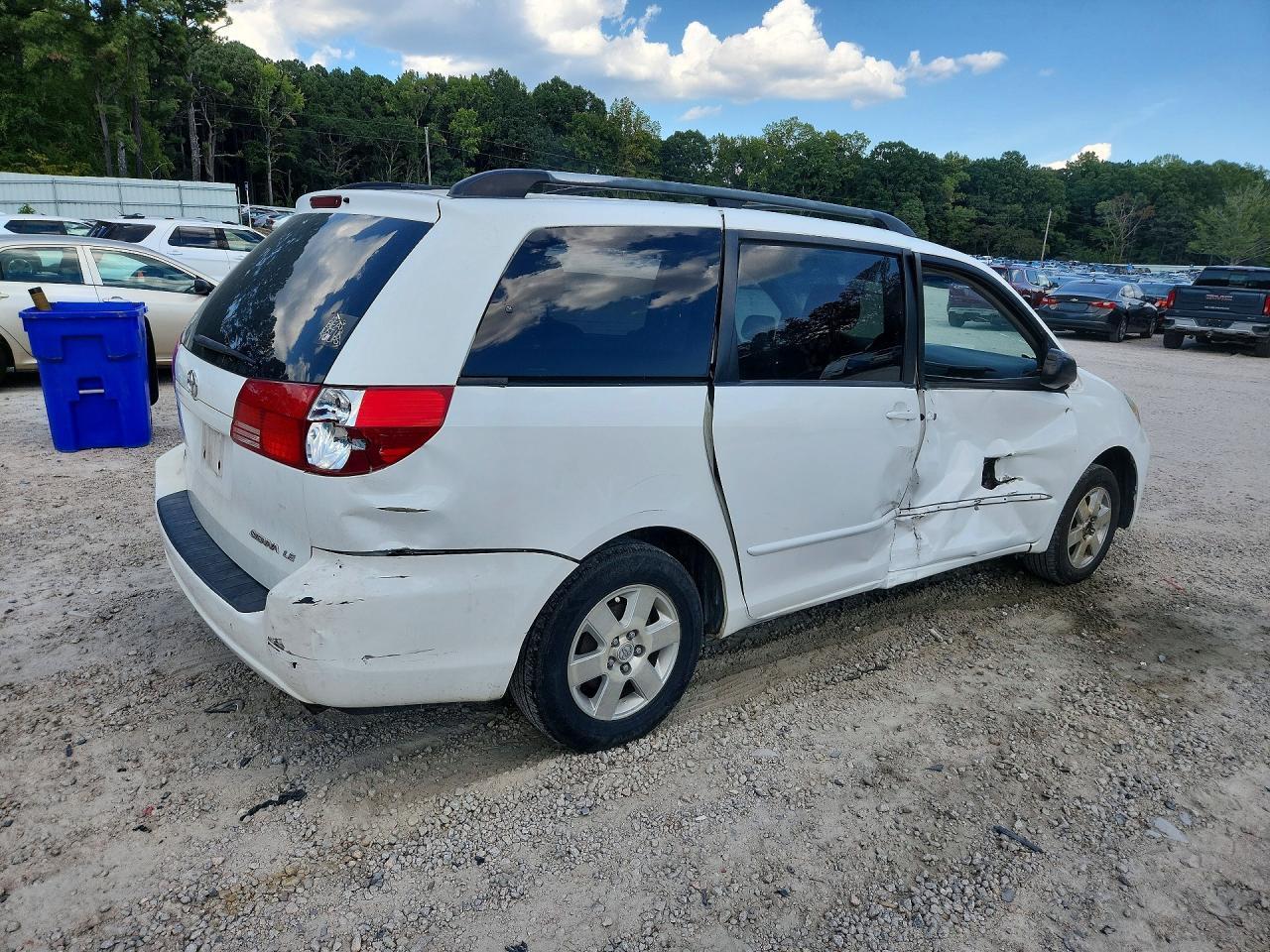 2004 Toyota Sienna Le 7 Passenger - Фото 3