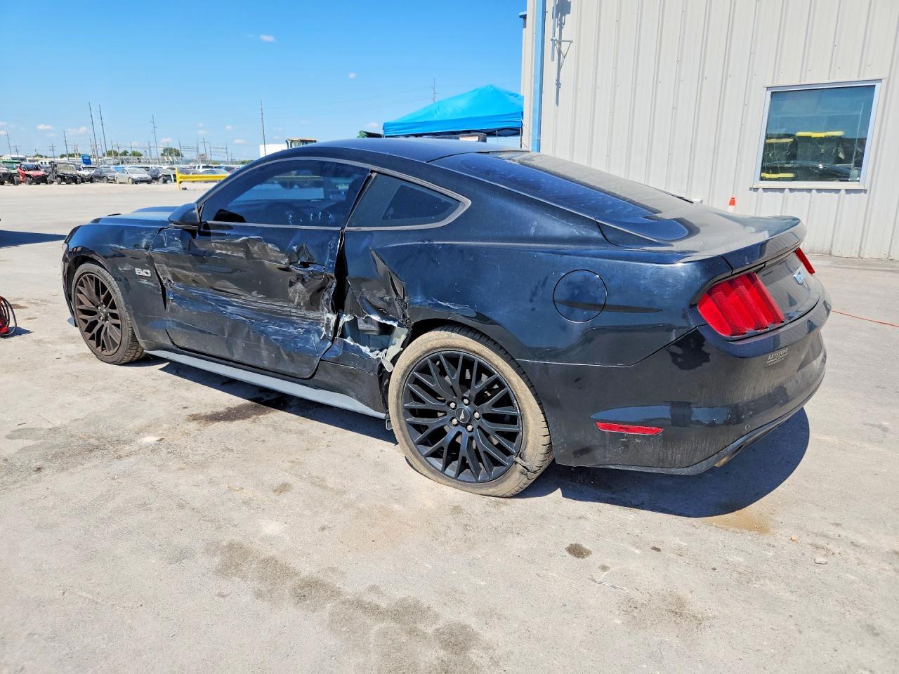 2017 Ford Mustang Gt - Фото 2