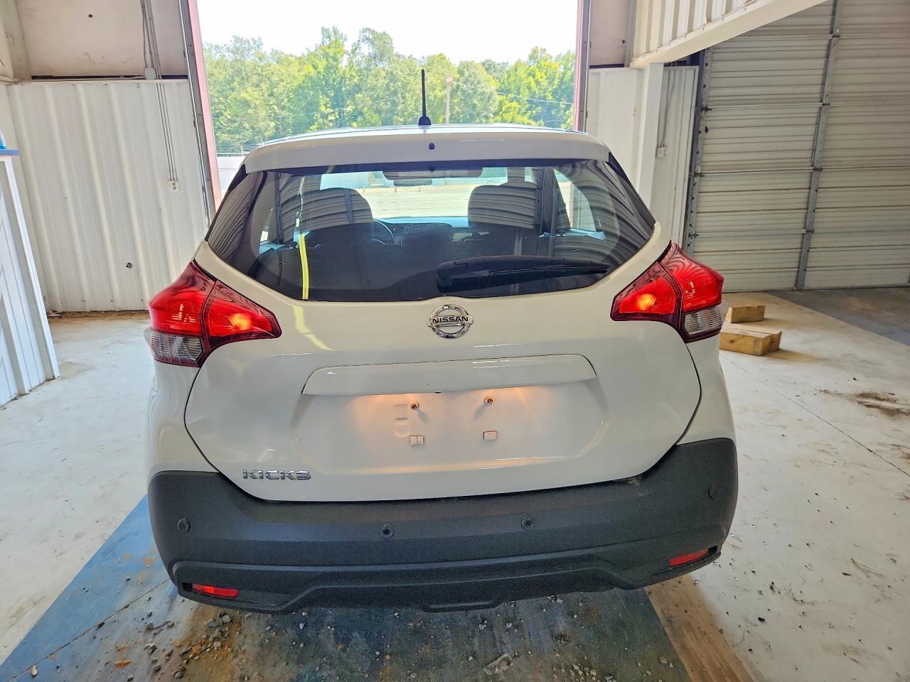 2020 Nissan Kicks S - Фото 6