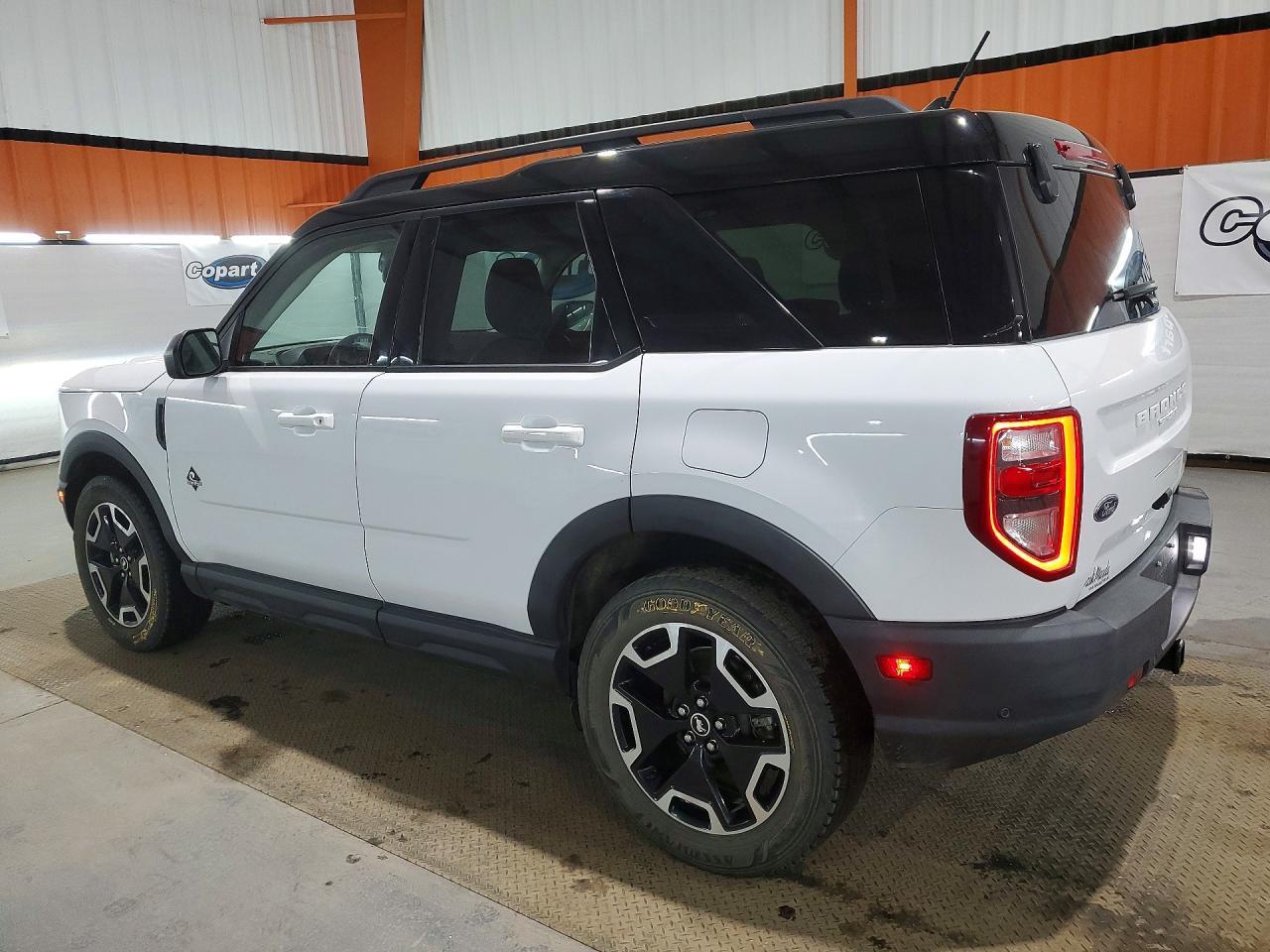 2021 Ford Bronco Outer Banks - Image 2