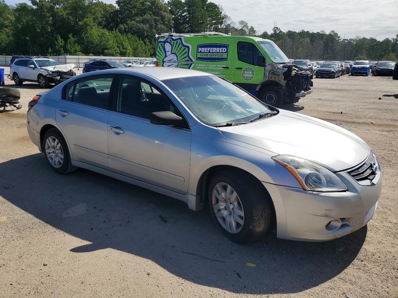 2010 Nissan Altima 2.5 - Image 4