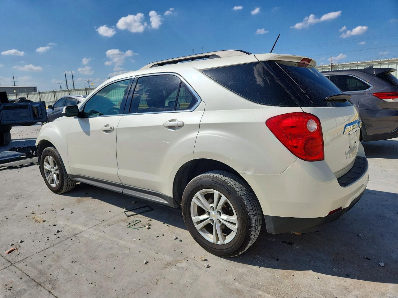 2015 Chevrolet Equinox Lt - Image 2