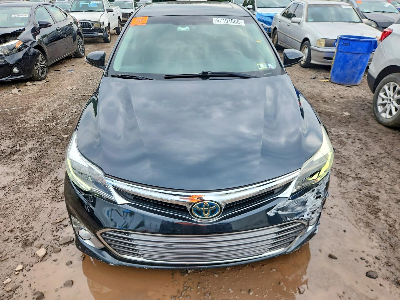 2015 Toyota Avalon Hybrid Limited - Image 5