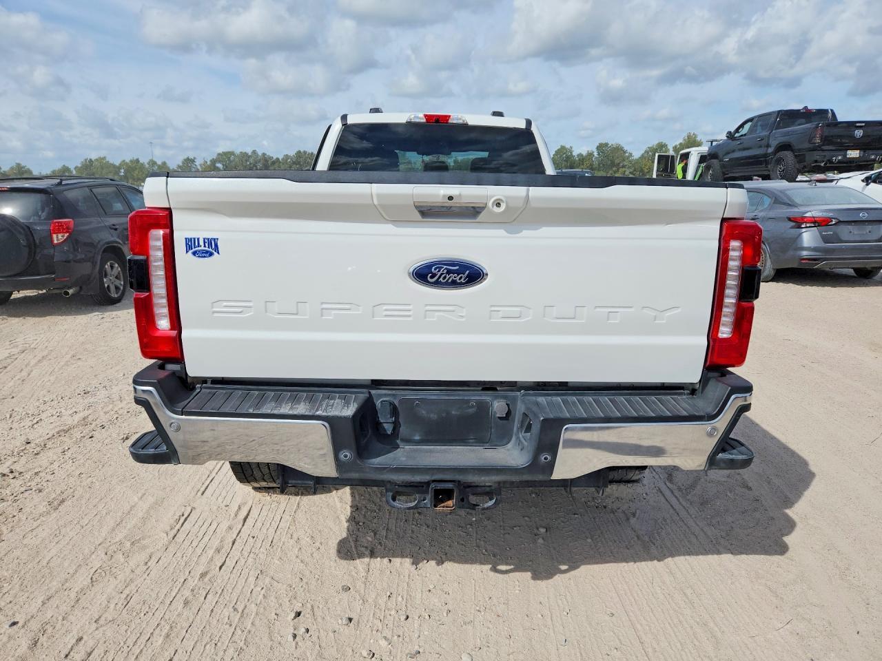 2024 Ford F350 Super Duty - Фото 6