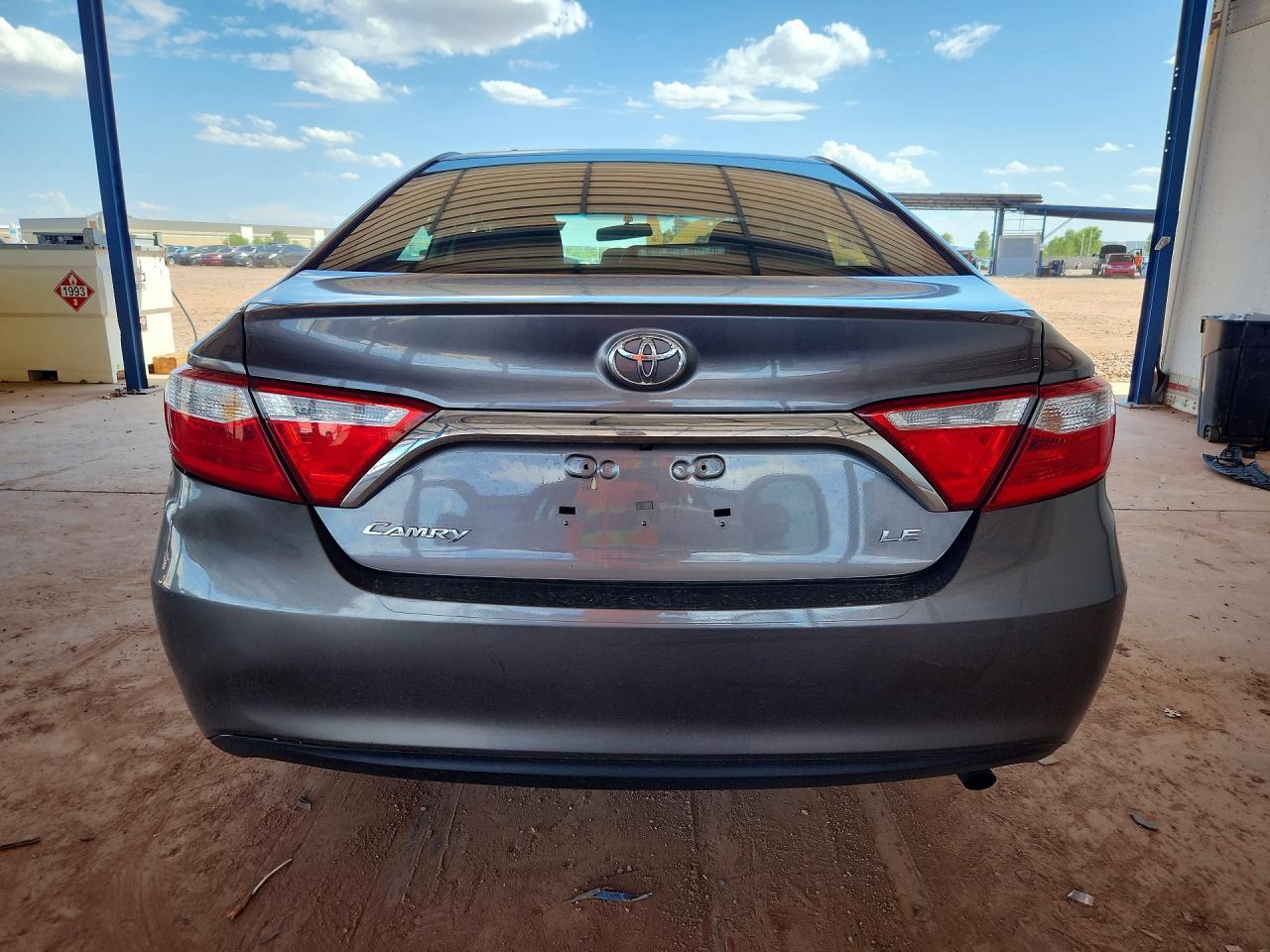2017 Toyota Camry Le - Фото 6