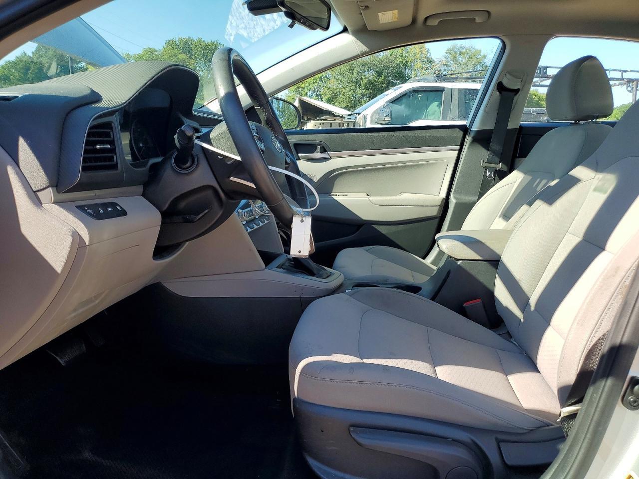 2020 Hyundai Elantra Value Edition - Фото 7