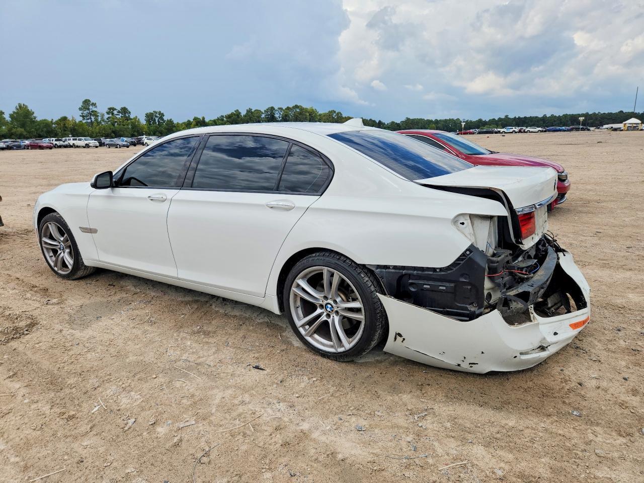 2015 BMW 740 Li - Image 2