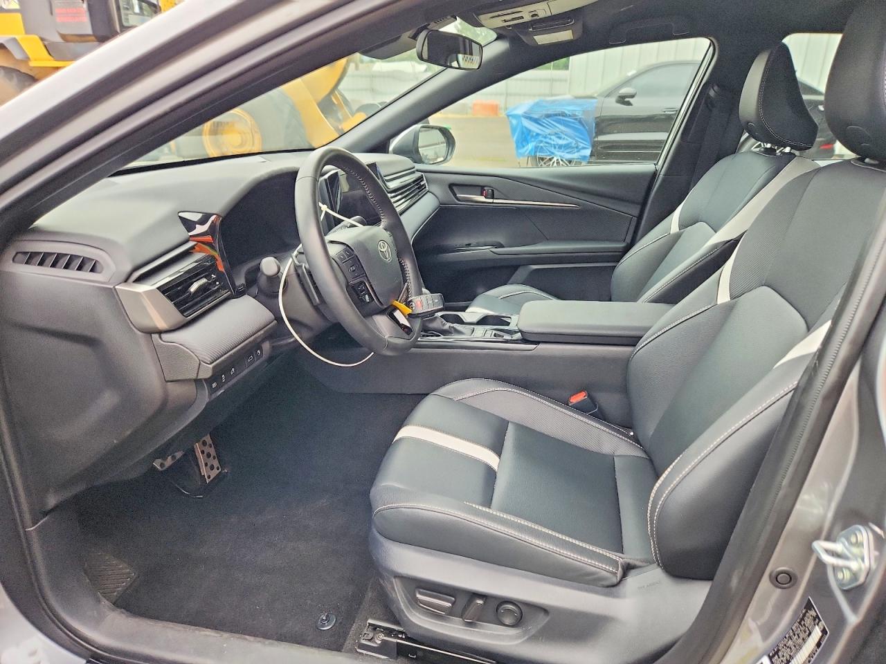 2026 Toyota Camry Se - Image 7