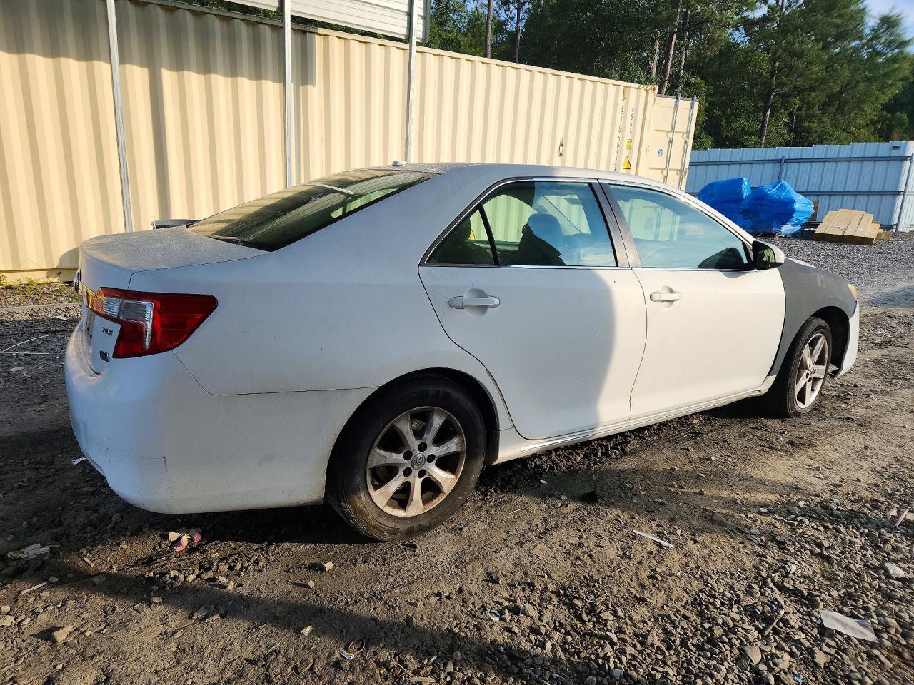 2014 Toyota Camry Hybrid Xle - Фото 3