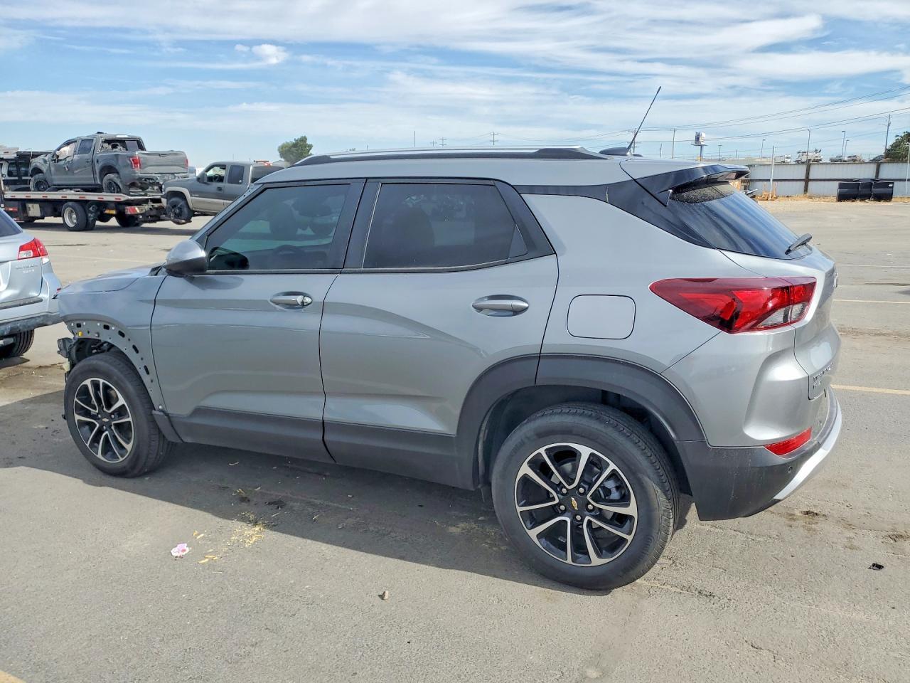 2025 Chevrolet Trailblazer Lt - Image 2