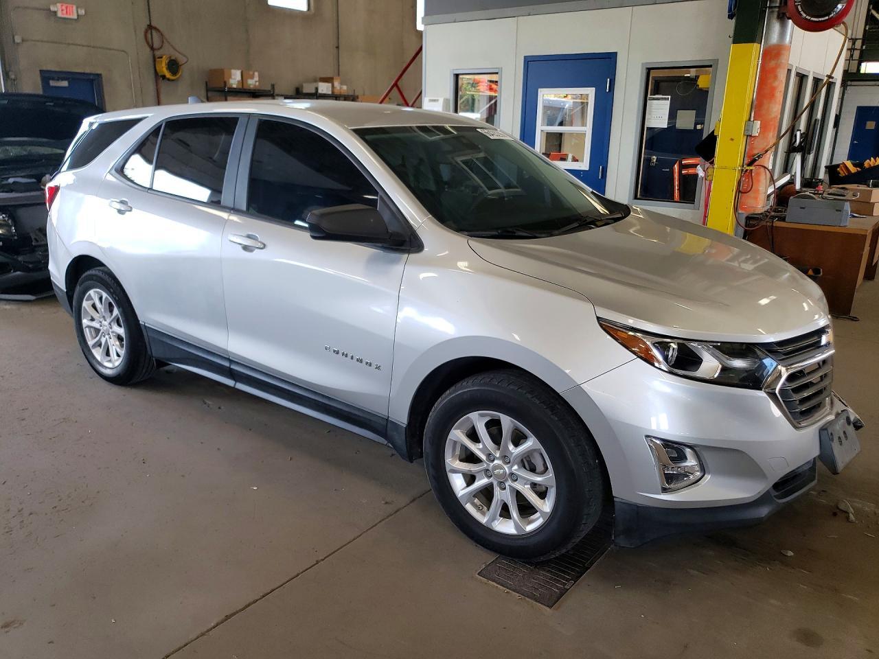 2021 Chevrolet Equinox Ls - Image 4