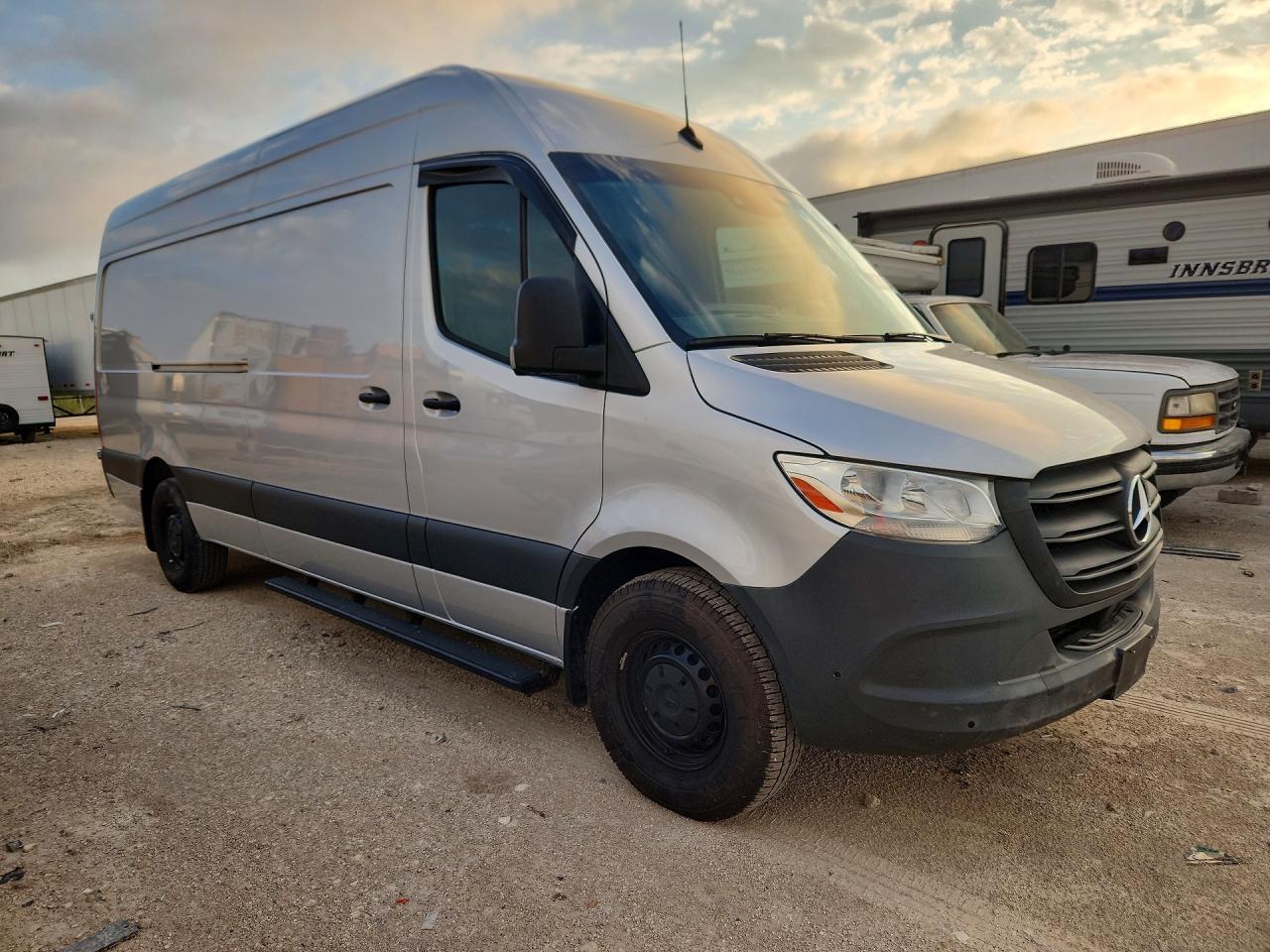 2023 Mercedes-Benz Sprinter 2500 - Image 4