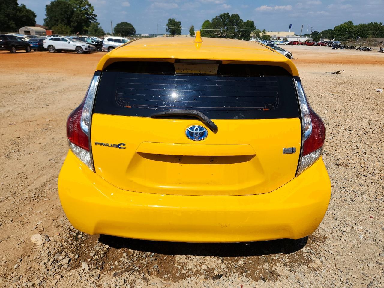 2015 Toyota Prius C Four - Image 6