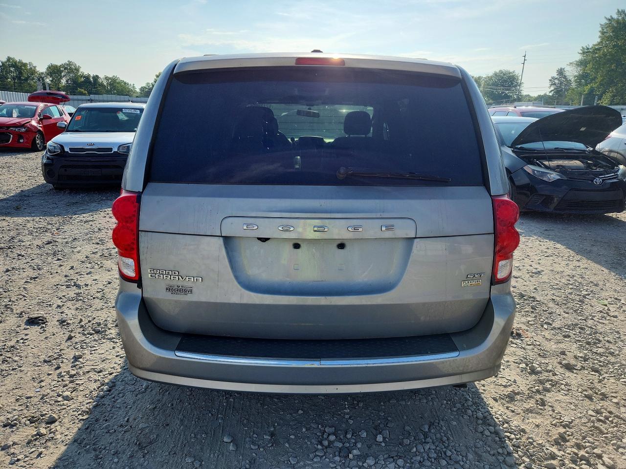 2014 Dodge Grand Caravan Sxt - Image 6
