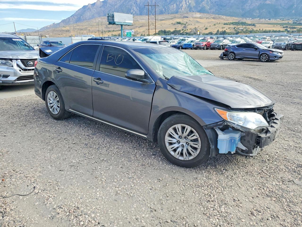 2014 Toyota Camry Le - Image 4