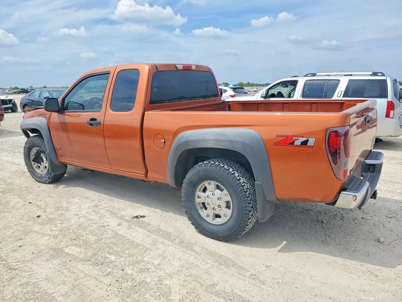 2006 Chevrolet Colorado - Image 2
