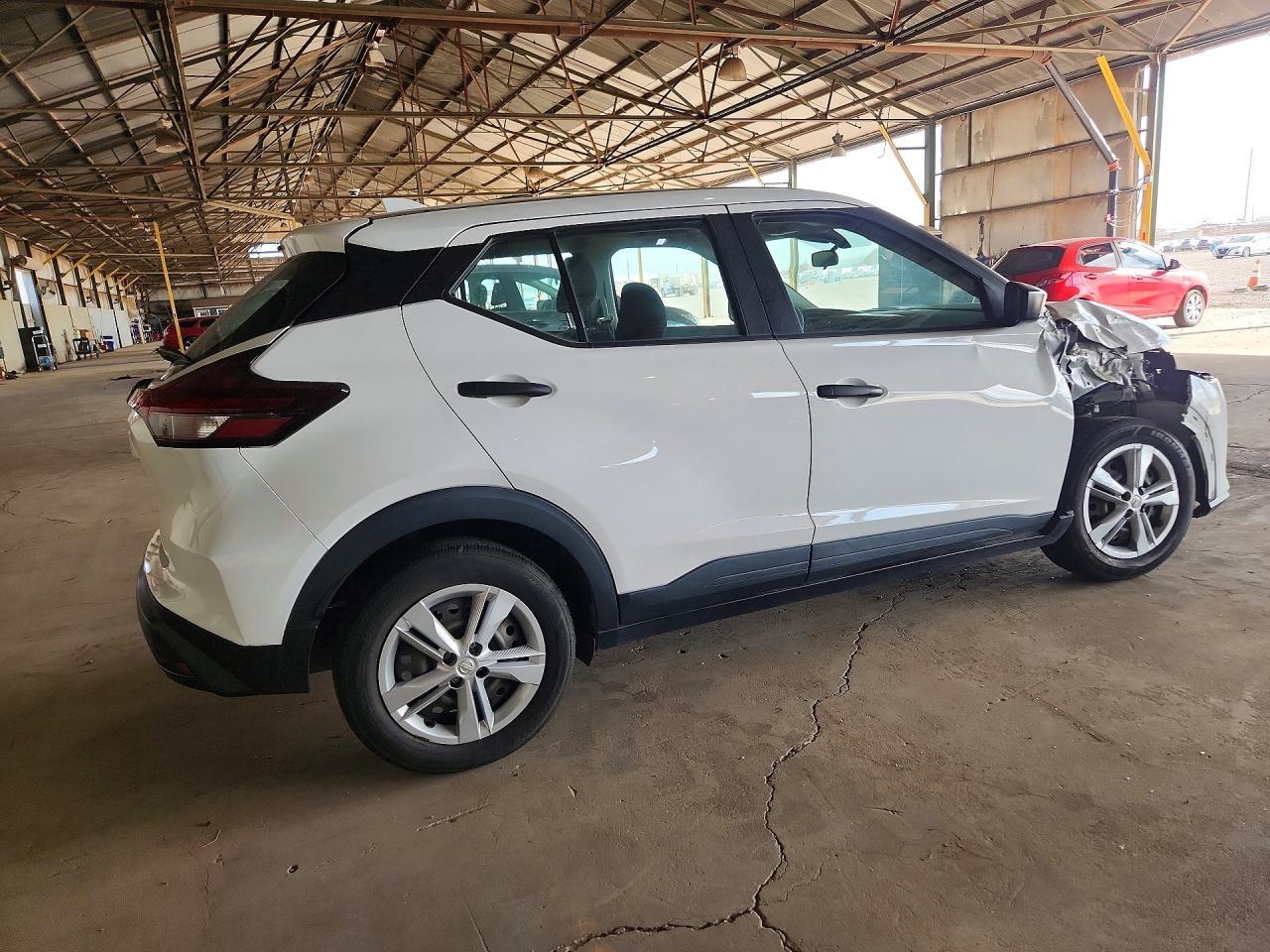 2023 Nissan Kicks S - Image 3