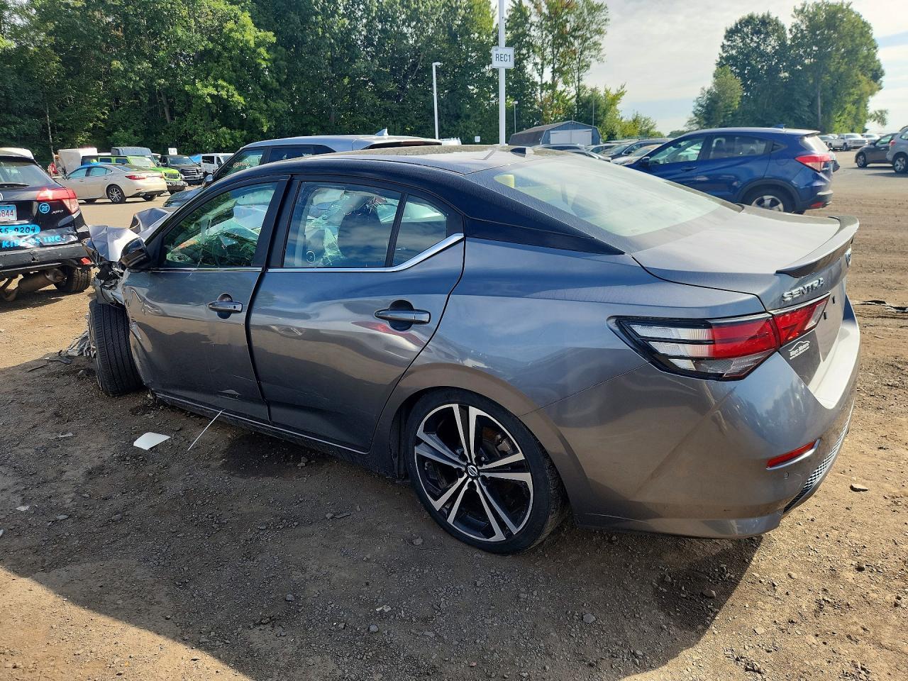 2020 Nissan Sentra Sr - Фото 2