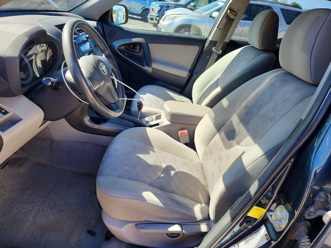 2011 Toyota Rav4 Base - Фото 7