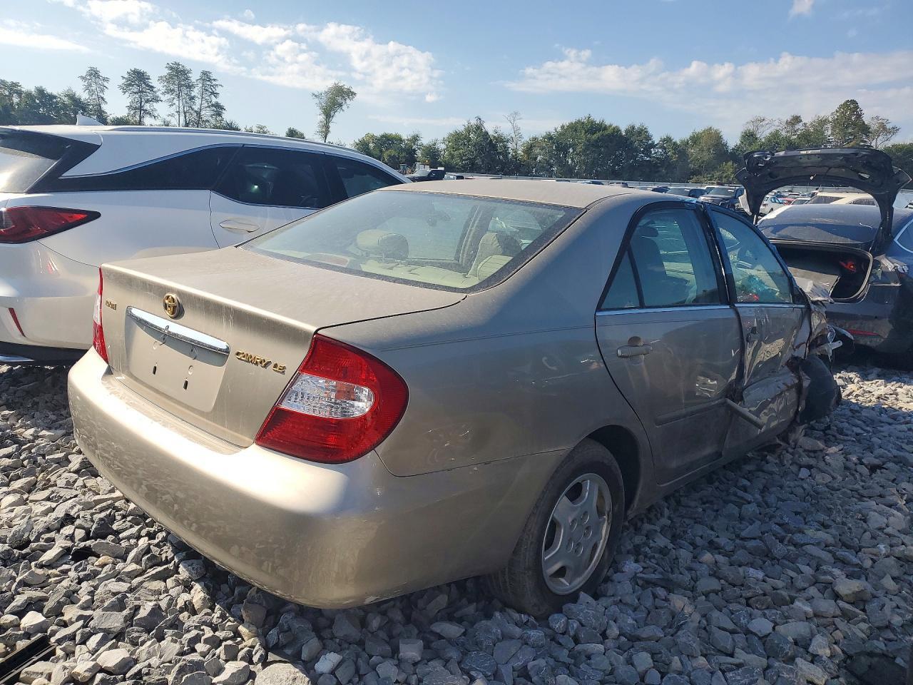2003 Toyota Camry Le - Фото 3