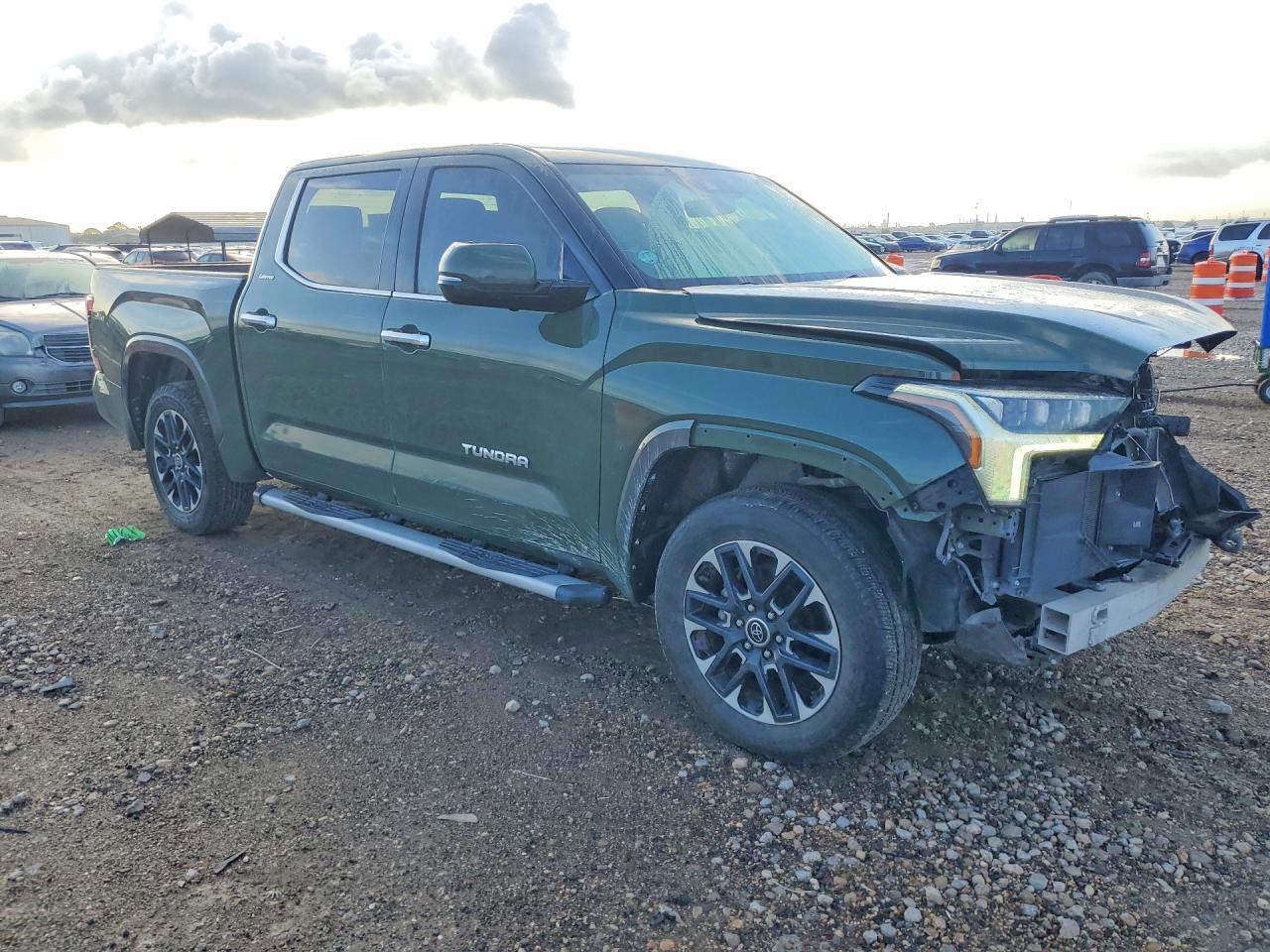2022 Toyota Tundra Crewmax Limited - Image 4