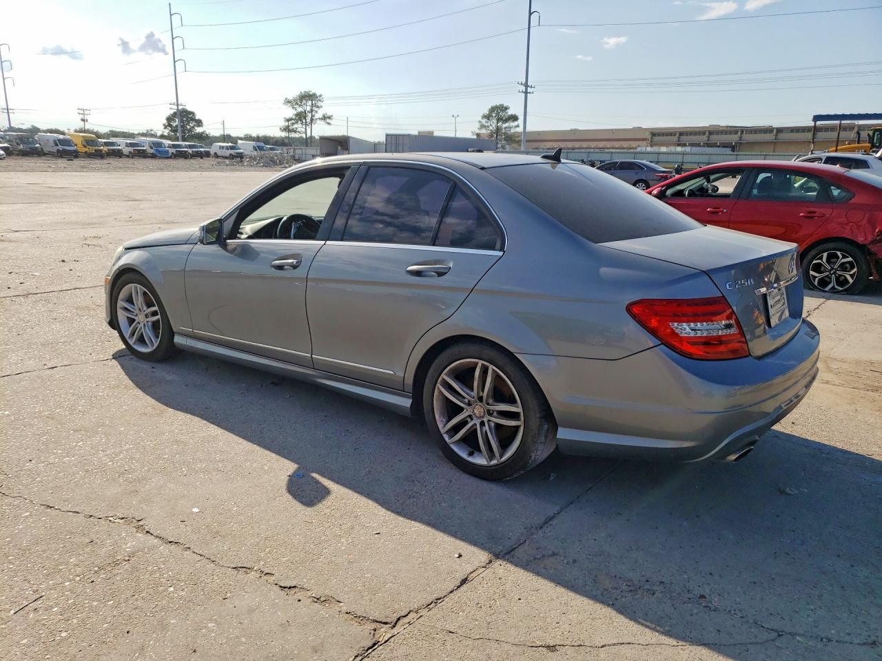 2012 Mercedes-Benz C 250 - Фото 2