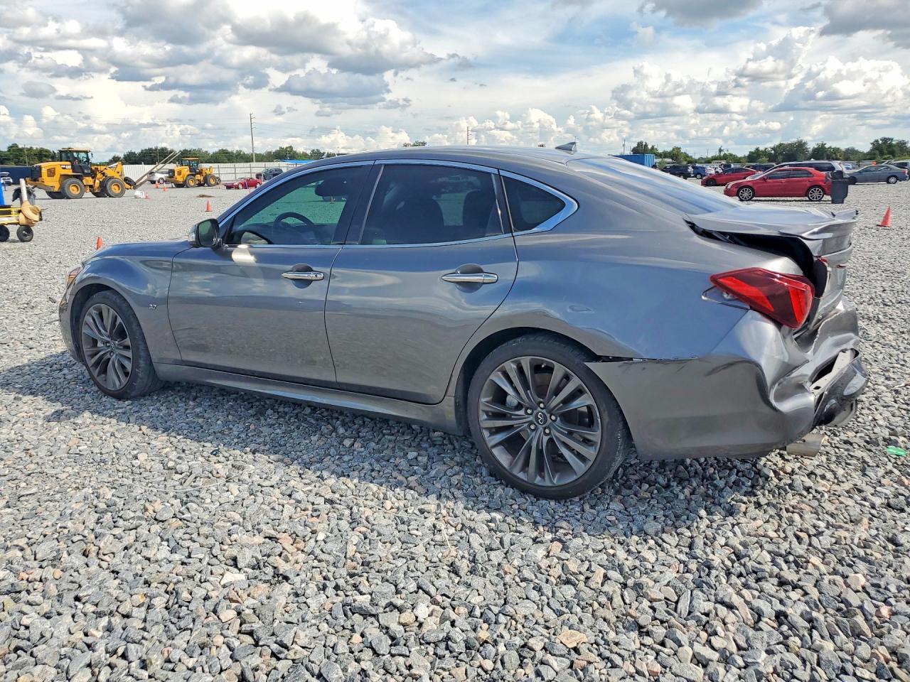 2016 Infiniti Q70 3.7 - Фото 2