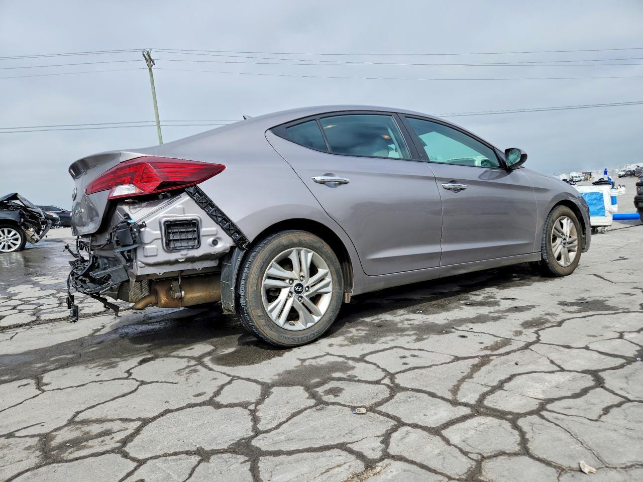 2020 Hyundai Elantra Sel - Фото 3