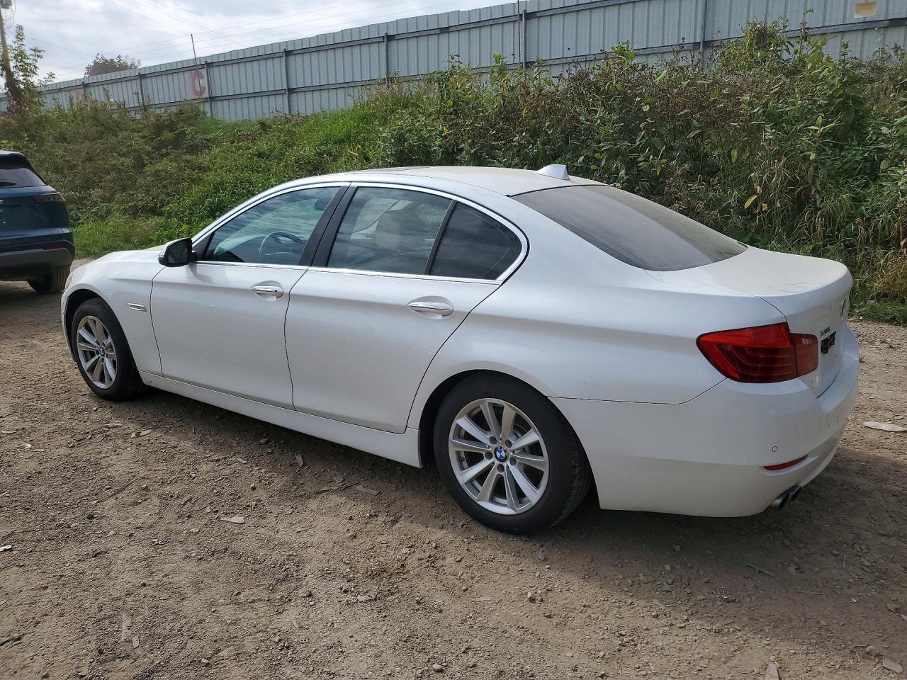 2014 BMW 528 Xi - Image 2
