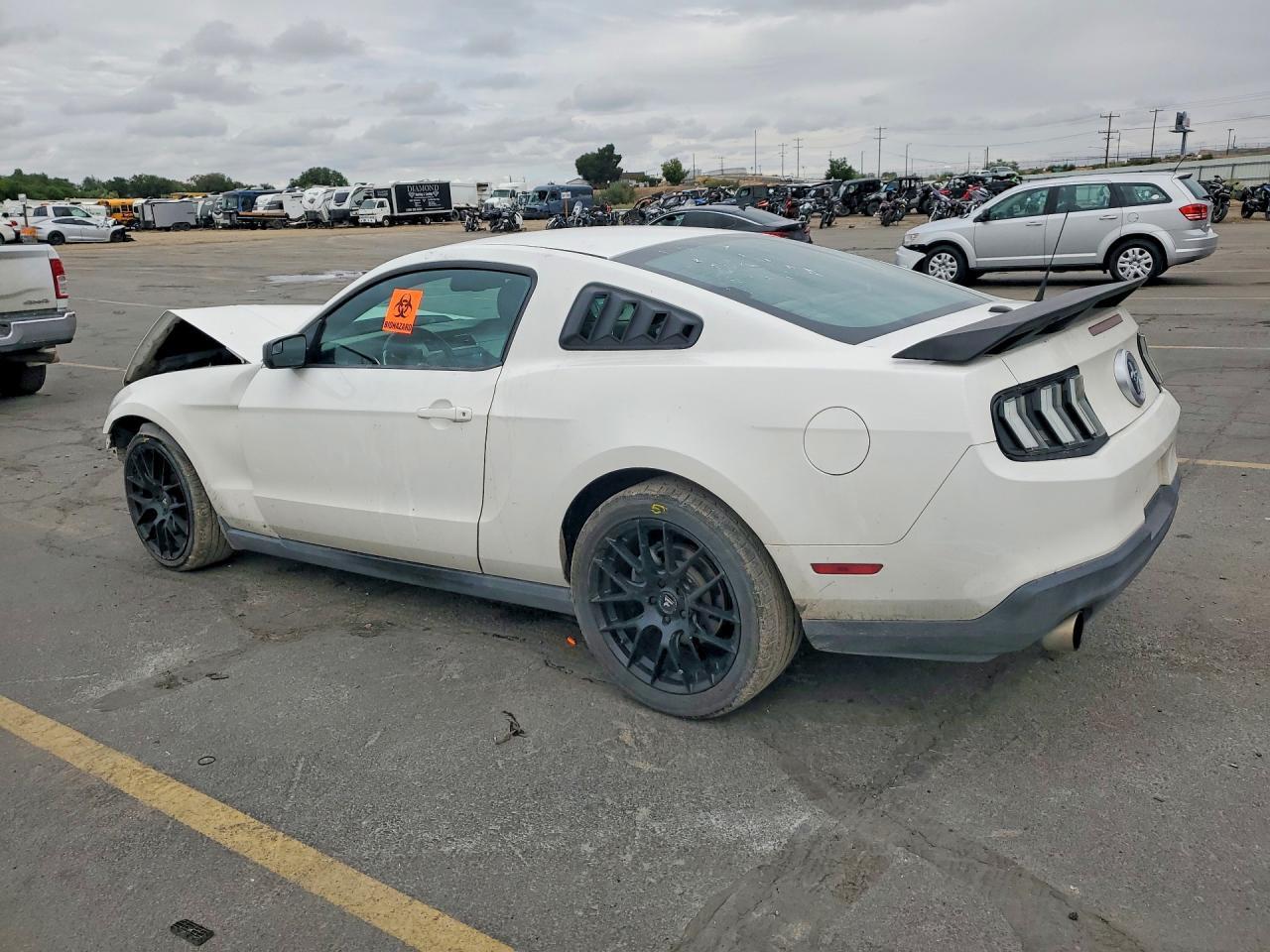 2012 Ford Mustang - Фото 2