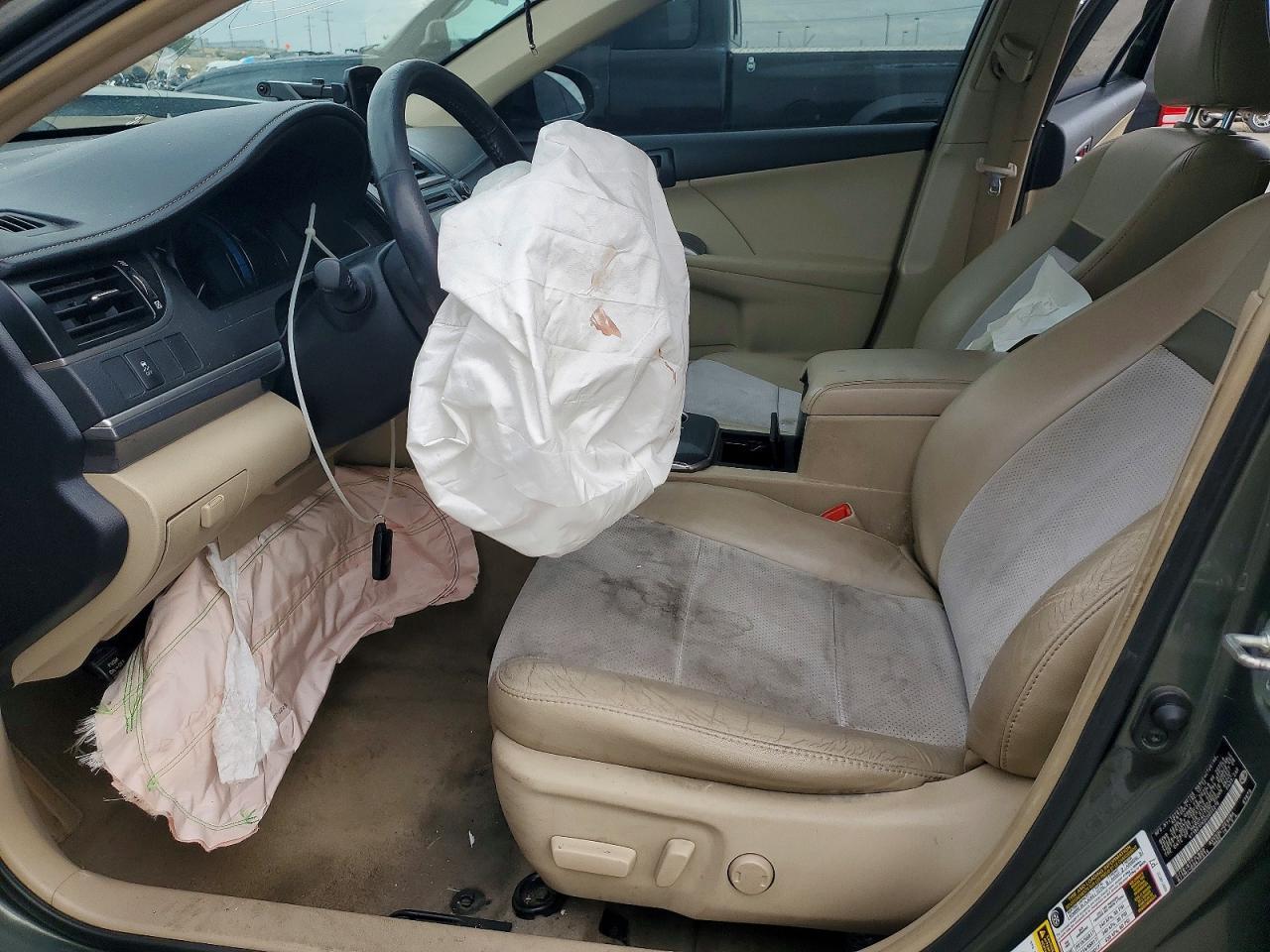 2012 Toyota Camry Hybrid Xle - Image 7