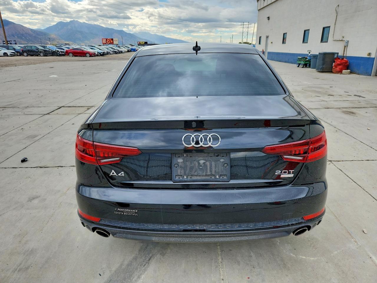 2018 Audi A4 Premium - Фото 6