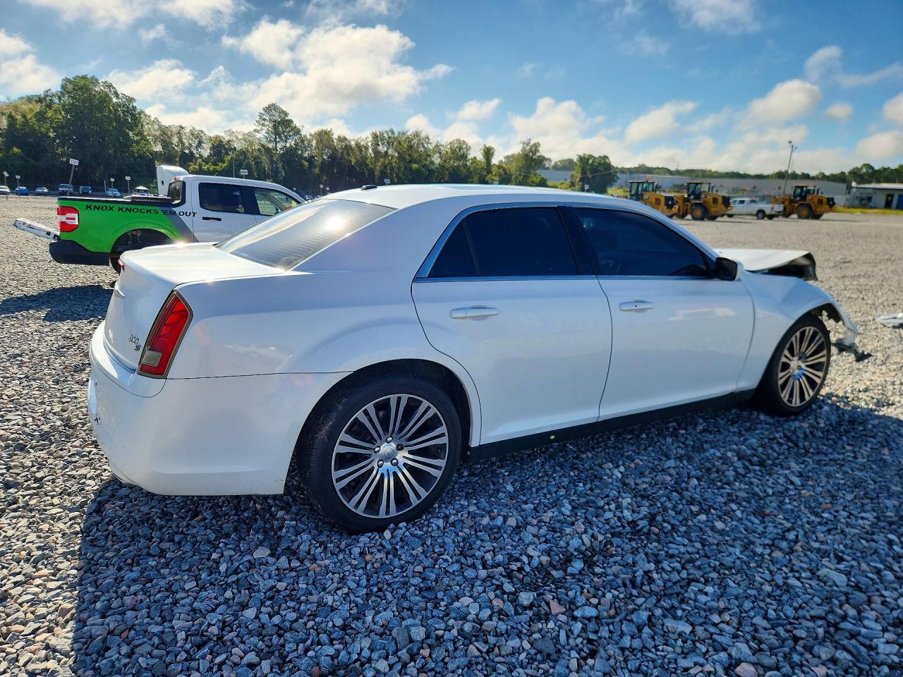 2013 Chrysler 300 300S V6 - Image 3