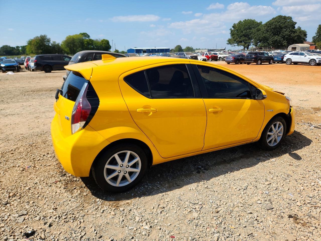 2015 Toyota Prius C Four - Image 3