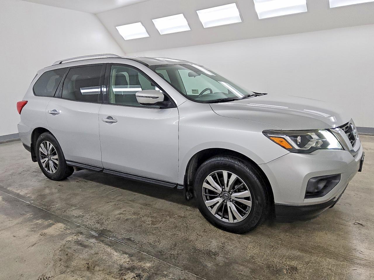 2019 Nissan Pathfinder S - Фото 4